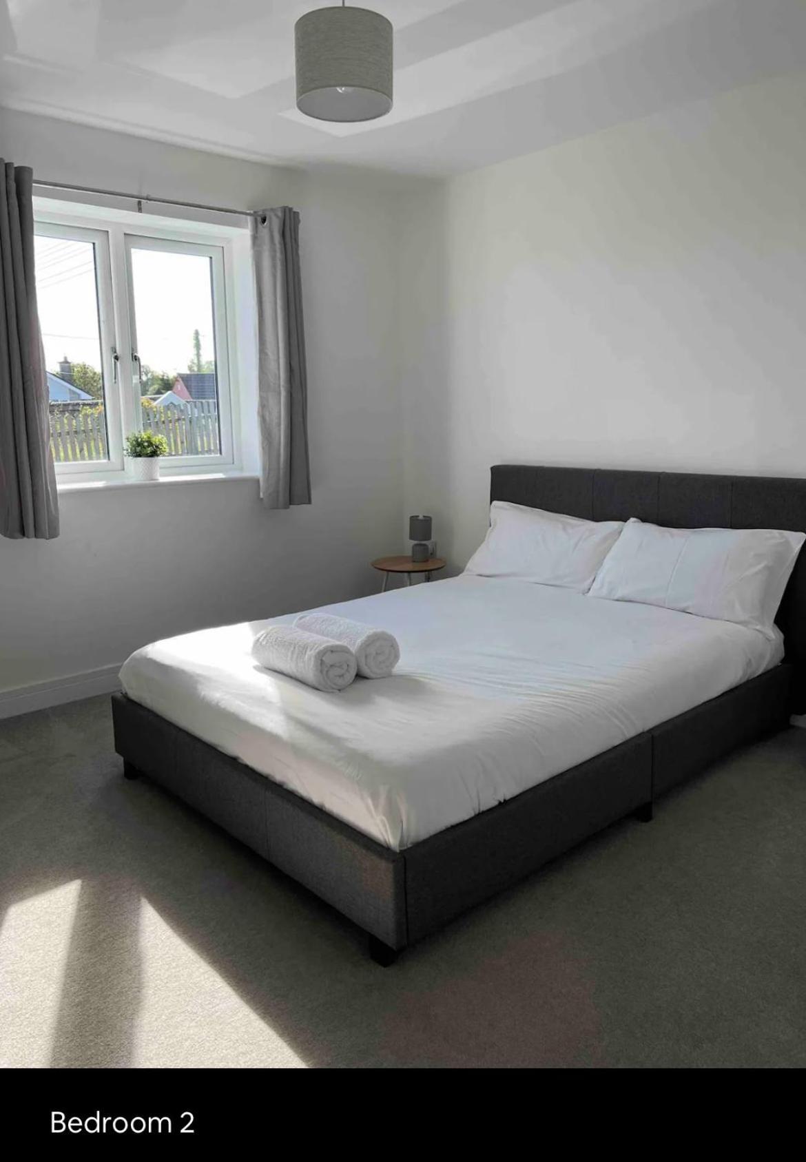 Green 3 Bed Bungalow With En-Suite And Parking Felton (Somerset) Exterior foto