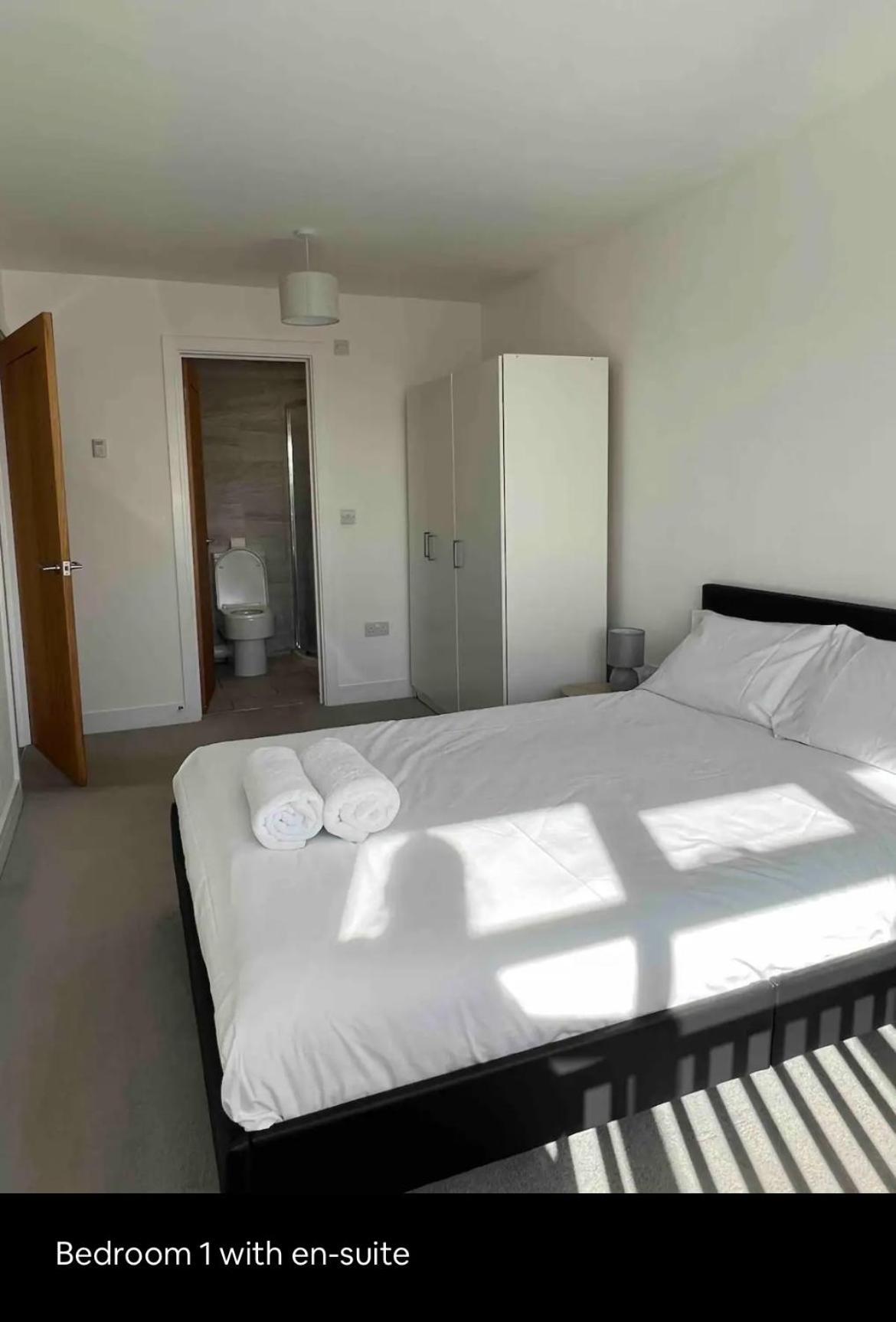 Green 3 Bed Bungalow With En-Suite And Parking Felton (Somerset) Exterior foto