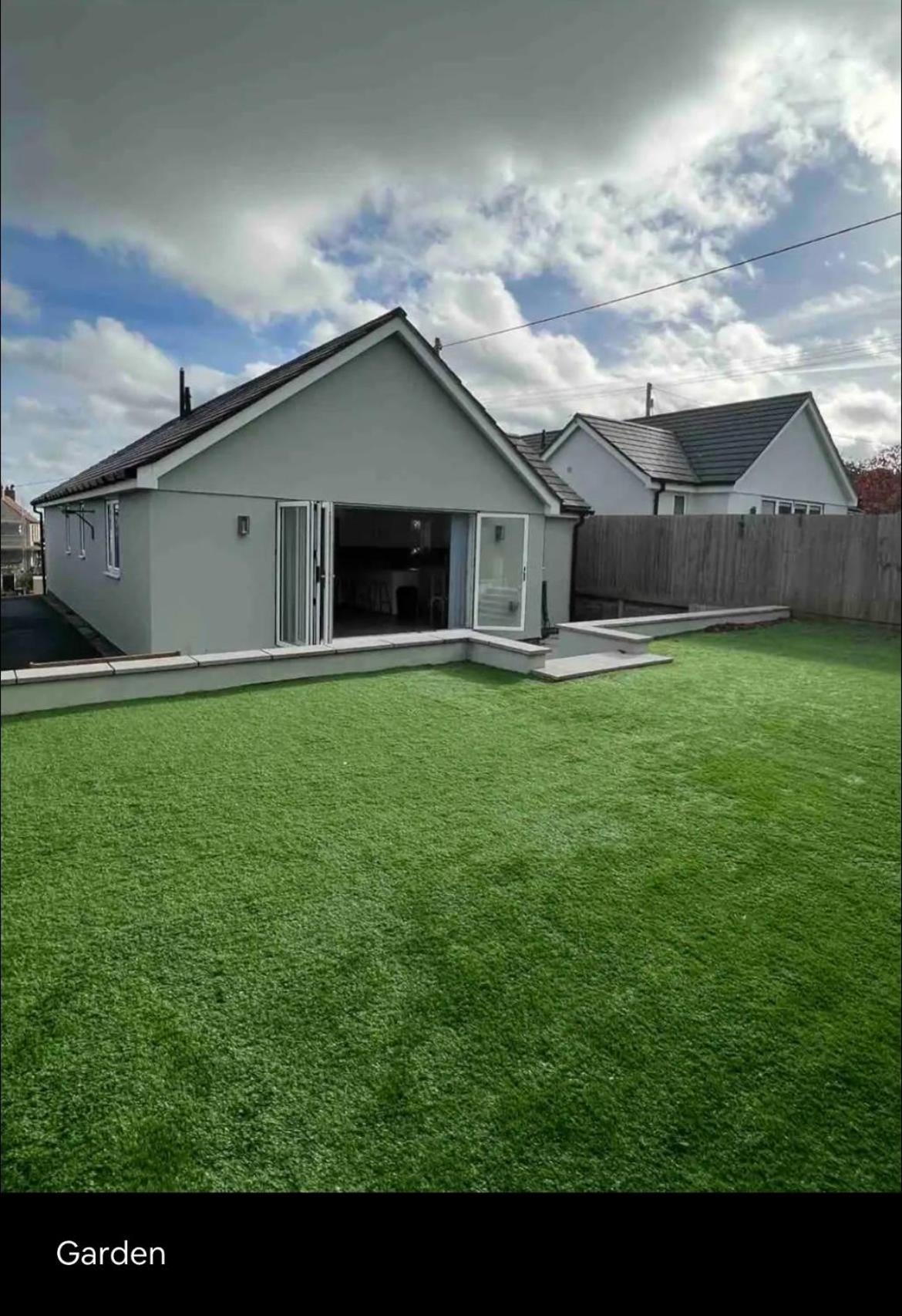 Green 3 Bed Bungalow With En-Suite And Parking Felton (Somerset) Exterior foto