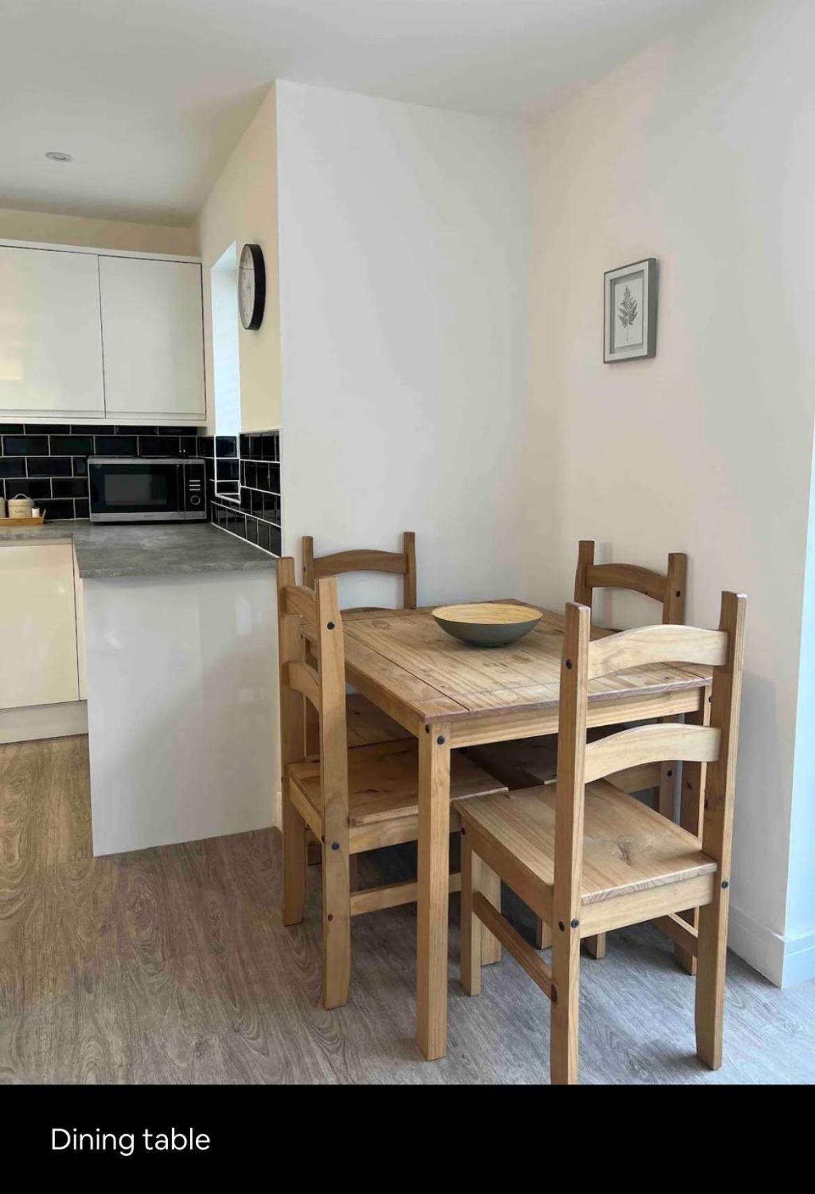 Green 3 Bed Bungalow With En-Suite And Parking Felton (Somerset) Exterior foto